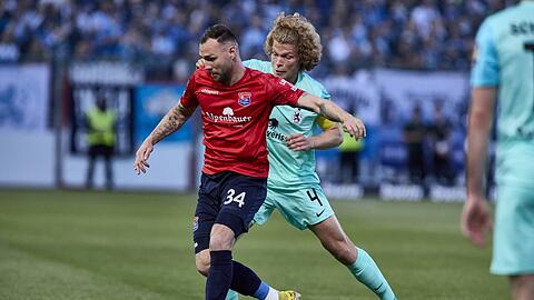 Patrick Hobsch (l.) im Duell mit Löwen-Kapitän Jesper Verlaat – bald Kollegen beim TSV 1860?