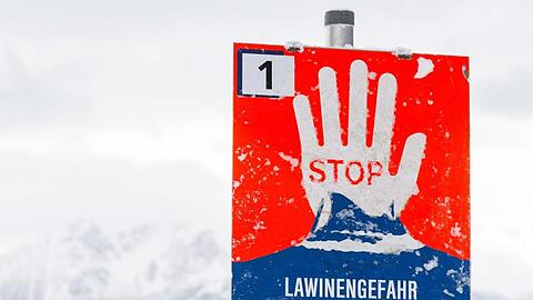 Wegen heftiger Schneefälle bestand hohes Lawinenrisiko. Symbolbild: Jakob Gruber, APA