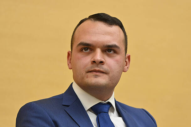 Der Landtagsabgeordnete und GD-Chef Franz Schmid distanziert sich einer Stellungnahme von Antisemitismus. Der Landtagsabgeordnete und GD-Chef Franz Schmid distanziert sich einer Stellungnahme von Antisemitismus.