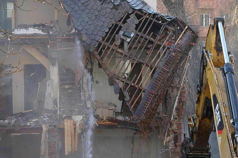 Die Bilder vom Abriss der Villa an der Kolbergerstraße 5 in Bogenhausen.