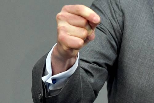 Attacke, Herr Minister!