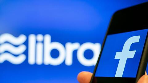 Nach dem starken Gegenwind von Politik und Zentralbanken gibt es bei der Digitalwährung Libra einschneidende Änderungen.