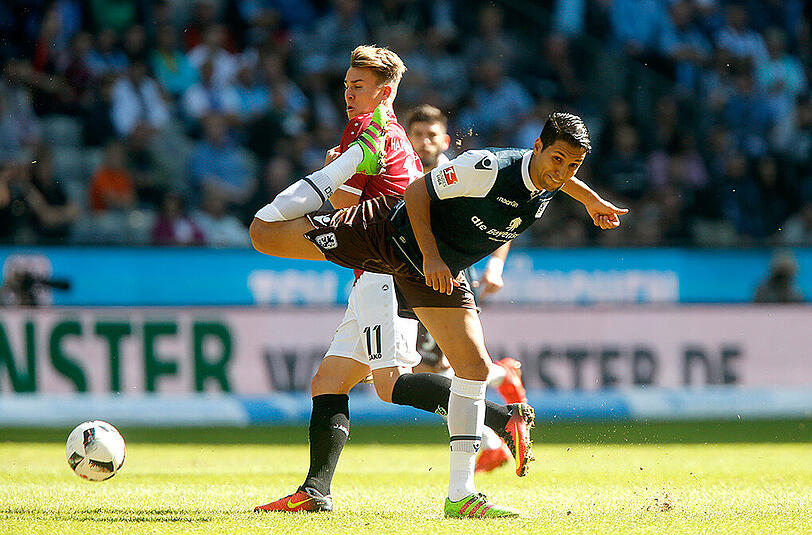KARIM MATMOUR NOTE 4 Bekam sein (durchaus vorhandenes) Können diesmal nur selten auf den Platz. Wenig Ballkontakte, zudem fehlerbehaftet. Immerhin: Fleißiger Defensiv-Arbeiter und zwei Torschüsse.