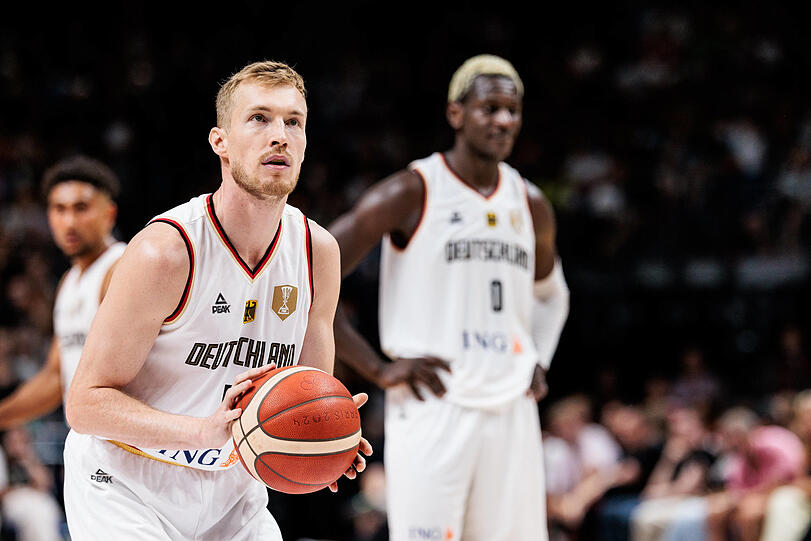 Solche Fotos wird es von Niels Giffey (vorne) künftig nicht mehr geben: Der 33-Jährige spielt nicht mehr für Deutschland.