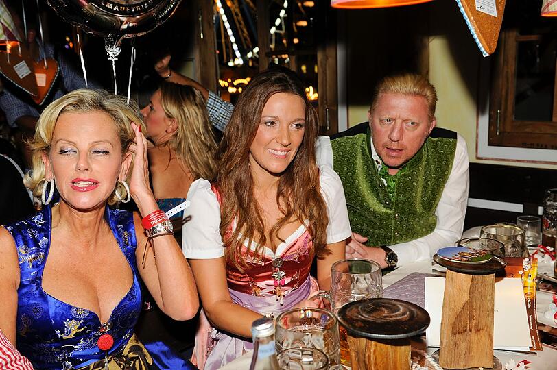 Boris Becker: So feiert die Tennis-Legende auf dem Oktoberfest 2013 mit seiner Familie. Die Bilder...