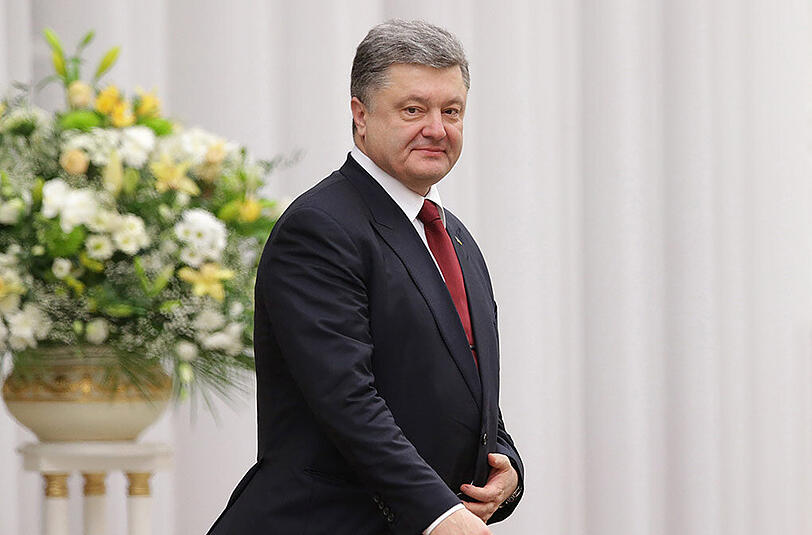 Poroschenko kündigte eine weitere Stärkung des Militärs an.