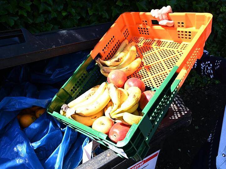 Das Containern ist in Deutschland illegal und kann als Diebstahl oder Hausfriedensbruch bestraft werden.