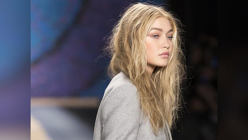 Model Gigi Hadid hegt eine große Leidenschaft für Kleidung aus Kaschmir und hat 2022 ihr eigenes Label gegründet.