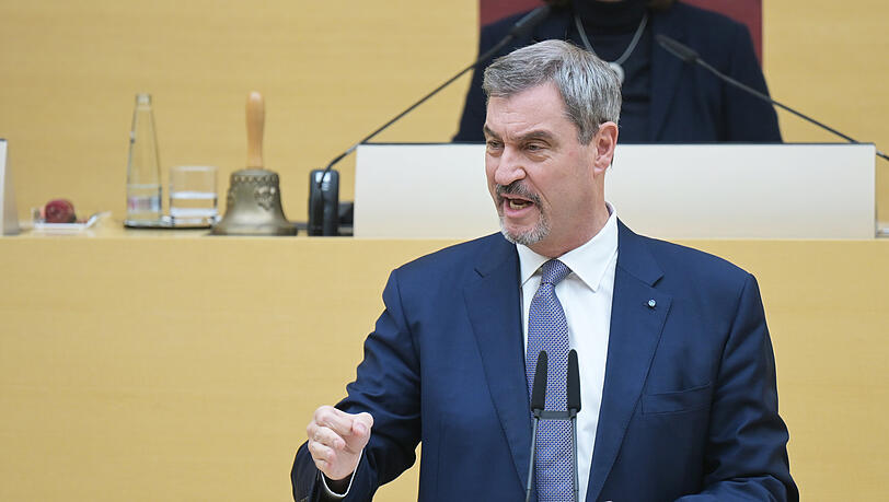 Markus Söder (CSU), Ministerpräsident von Bayern, gibt im Landtag seine  Regierungserklärung ab.