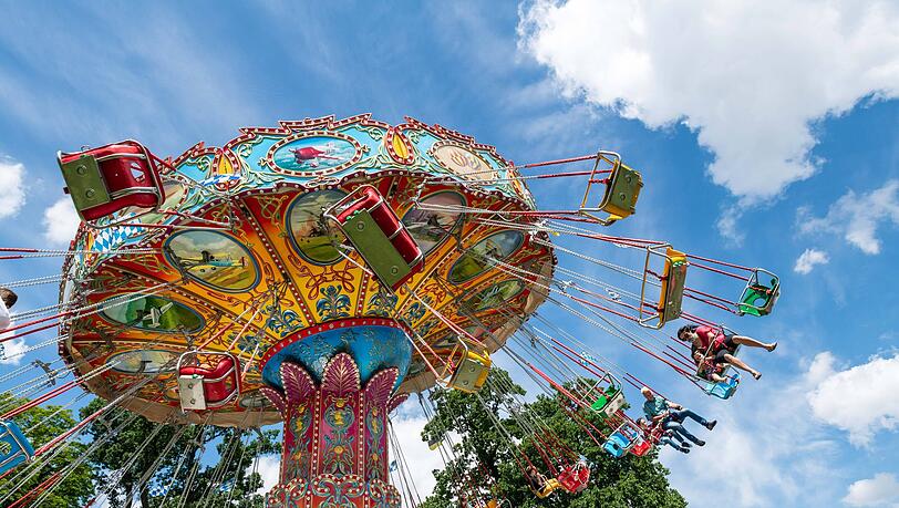 Jedes Jahr aufs Neue ist das Magdalenenfest im Hirschgarten besonders f&uuml;r Familien ein entspannter kleiner Ausflug. Neben Kettenkarussell und Schie&szlig;buden gibt es etliche Schmankerl und Standl zum St&ouml;bern.