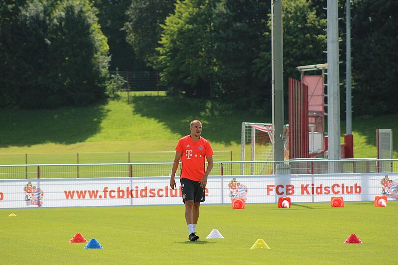 Die Bilder vom ersten Auftritt von Carlo Ancelotti an der Säbener Straße.