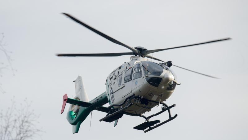Ein Polizeihubschrauber fliegt während eines Einsatzes durch die Luft. Foto: Armin Weigel/dpa/Symbolbild Ein Polizeihubschrauber fliegt während eines Einsatzes durch die Luft. Foto: Armin Weigel/dpa/Symbolbild