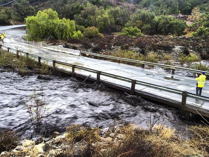 Hochwasser im Trabuco Canyon in Kalifornien.