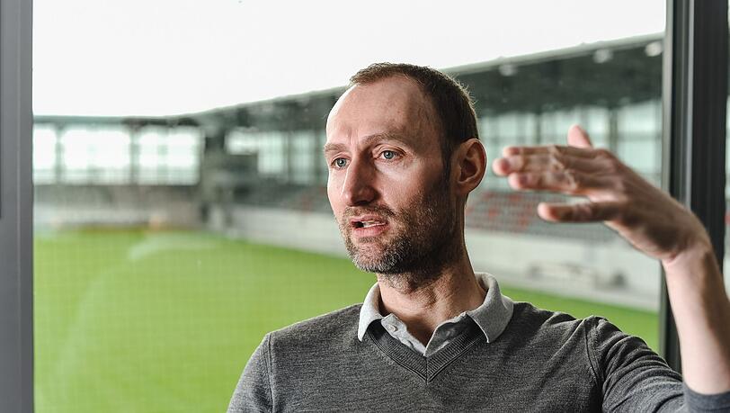 Jochen Sauer, Direktor Nachwuchsentwicklung des FC Bayern, freut sich für Buck über seinen Wechsel zur Eintracht.