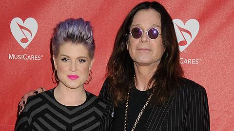 Kelly Osbourne musste im Juli Abschied von ihrem Vater nehmen.