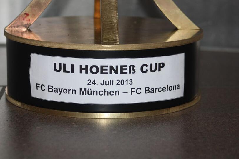 So wird der Uli-Hoeneß-Cup hergestellt: Die Bilder aus der Goldschmiede von Andreas Bachmeier