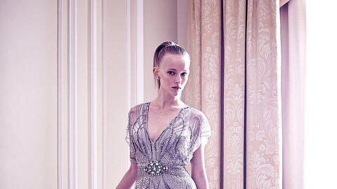 Glitzernde Abendrobe von Jenny Packham...