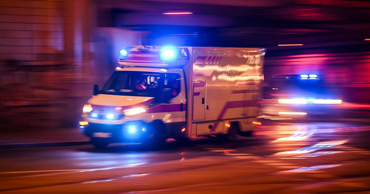 Schwere-Kopfverletzungen-Fu-g-nger-in-Dachau-von-Auto-erfasst