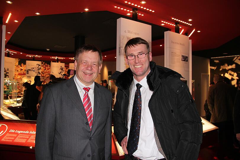 CSU-Politiker Karl Freller (l.) und Matthias Henkel, Leiter der Nürnberger Museen.