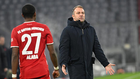 Der eine geht sicher, der andere wohl auch: Bayerns David Alaba und Hansi Flick. (Archivbild)
