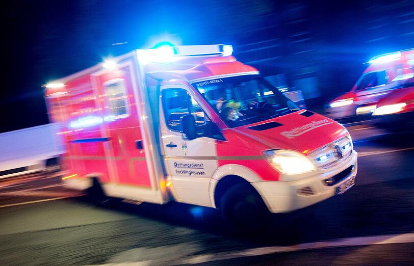 Ein Motorrollerfahrer ist zwischen Pfaffenhausen und Breitenbrunn tödlich verunglückt.