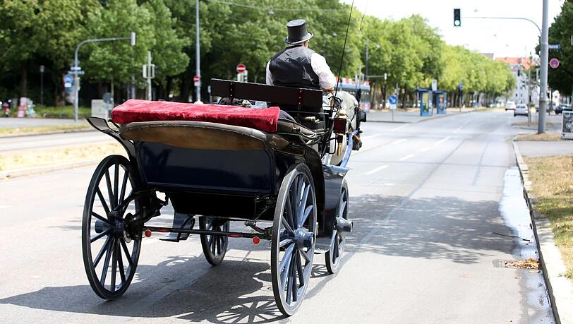 Ganz ohne giftige Abgase in der Innenstadt unterwegs. Ganz ohne giftige Abgase in der Innenstadt unterwegs.