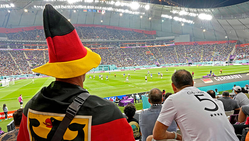 Auch nach dem Vorrunden-Aus schaut weiter ein Viertel der Deutschen die WM-Spiele. Auch nach dem Vorrunden-Aus schaut weiter ein Viertel der Deutschen die WM-Spiele.