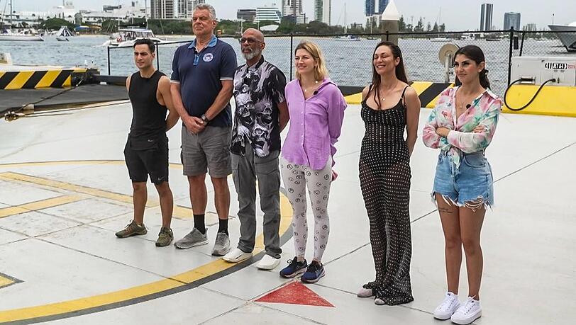 Die zweite Promi-Gruppe auf dem Weg in den TV-Dschungel: Timur Ülker, Jürgen Hingsen, Pierre Sanoussi-Bliss, Nina Bott, Lilly Becker und Yeliz Koc (v.l.).
