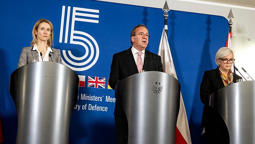 Verteidigungsminister Boris Pistorius kündigt frisches Geld für die Lieferung von US-Rüstungsgütern an die Ukraine an. (Archivbild) Verteidigungsminister Boris Pistorius kündigt frisches Geld für die Lieferung von US-Rüstungsgütern an die Ukraine an. (Archivbild)