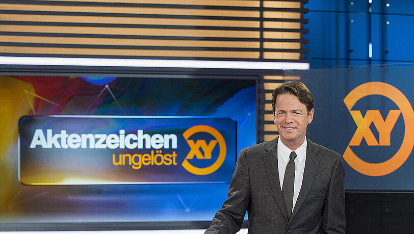 Rudi Cerne in seinem "Aktenzeichen XY...ungelöst"-Studio