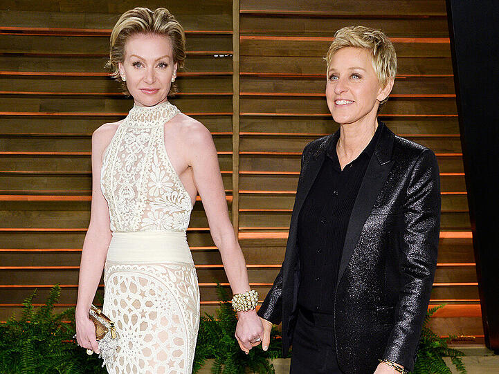 Ellen DeGeneres (r.) und ihre Frau Portia de Rossi