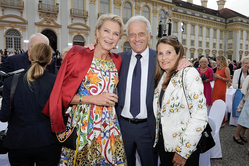 Stephanie Gräfin von Pfuel und Peter Ramsauer mit Frau Susanne