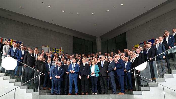 Der Anteil von Menschen mit Migrationshintergrund ist in keiner Fraktion so niedrig wie bei der AfD.