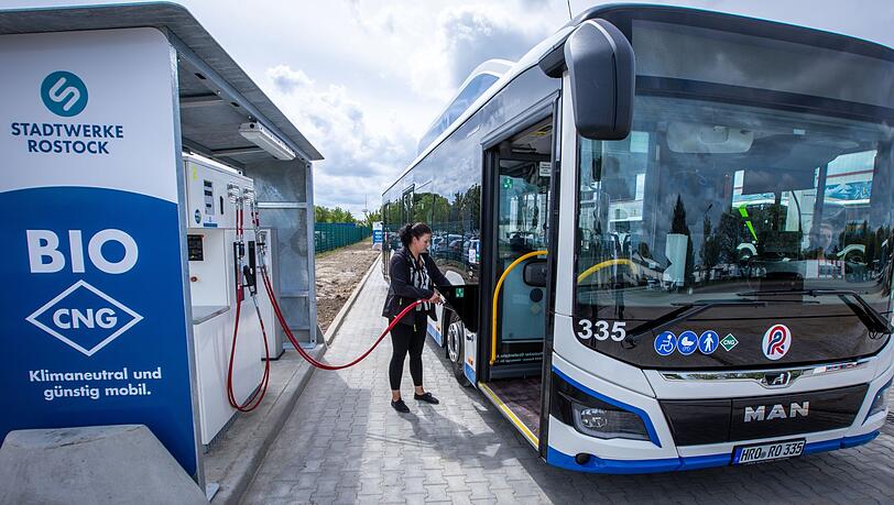Der Bund will den Ankauf von E-Bussen f&uuml;r den Nahverkehr mit deutlich weniger Mitteln f&ouml;rdern. (Archivbild)