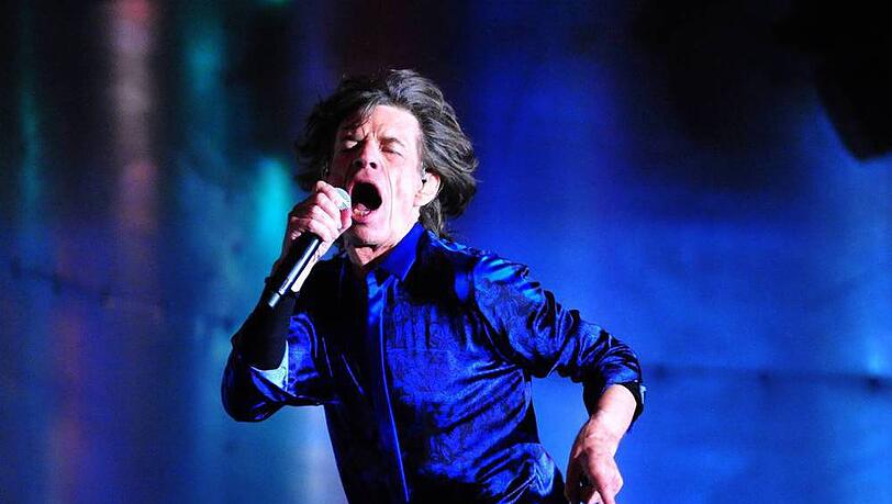 Mick Jagger hält die Bühne in Lissabon warm für die Jungs von One Direction Mick Jagger hält die Bühne in Lissabon warm für die Jungs von One Direction