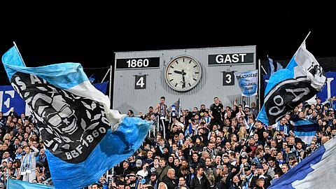 11.100 Fußballfans waren beim Toto-Pokal-Hit im Grünwalder Stadion - und übertrafen so die bisherige Bestmarke aus der Saison 2017/18.