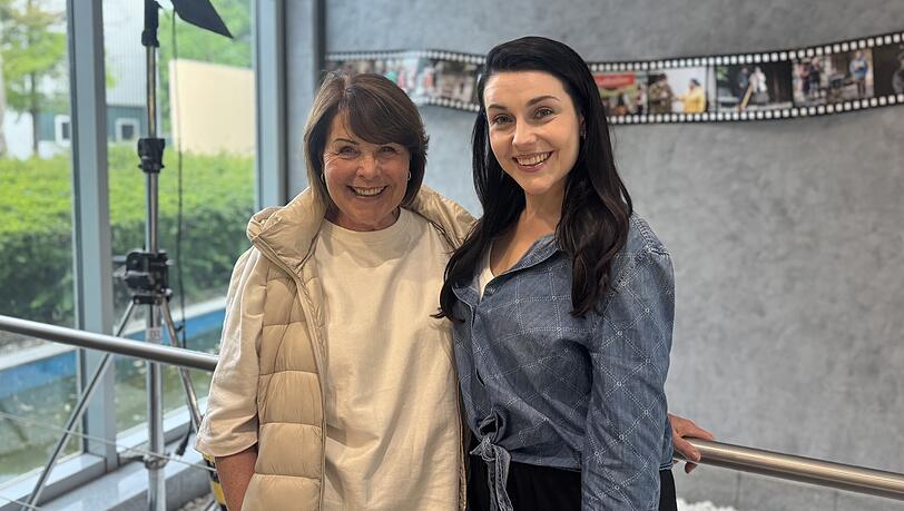 Gitti Walbrun mit Anita Eichhorn.