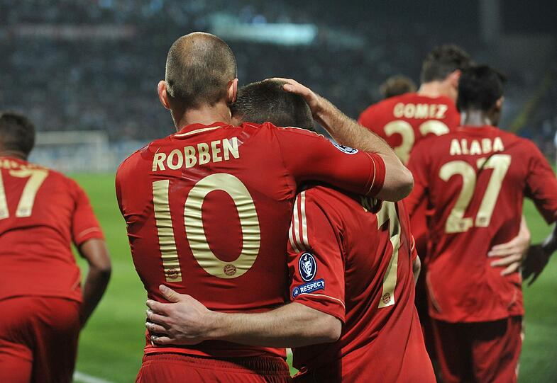 Der FC Bayern gewinnt in einem mäßigen Spiel souverän mit 2:0 bei Olympique Marseille und kann fürs Halbfinale gegen Real Madrid planen. Schweinsteiger holt sich Gelbsperre fürs Rückspiel - sehen Sie hier die Bilder...