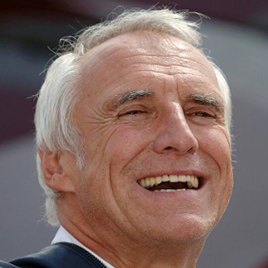 Er verdient mit Red Bull Milliarden: Dietrich Mateschitz