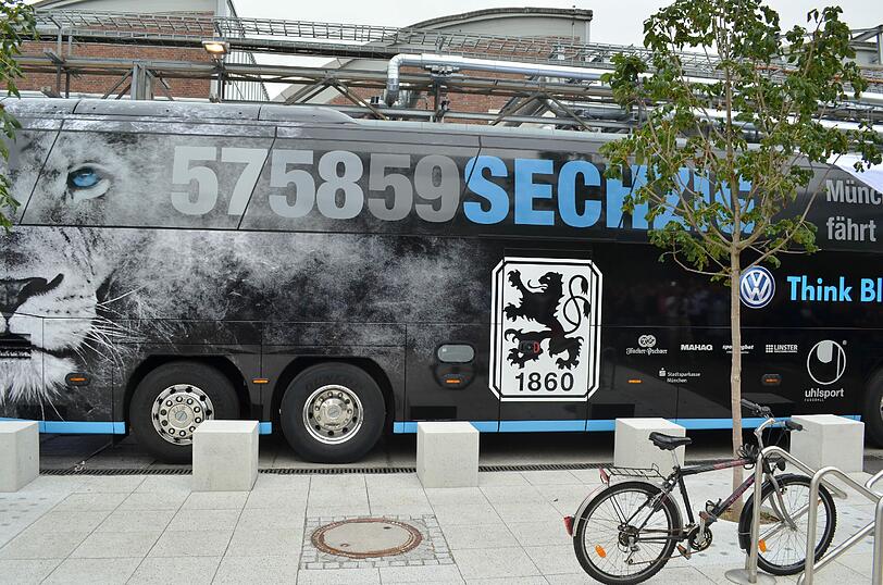 Das ist der neue Teambus für die Löwen.