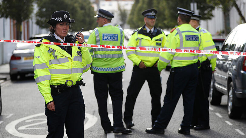 Terror-Alarm in London: In einer U-Bahn kam es zu einer Explosion, die Polizei ist mit einem Riesen-Aufgebot vor Ort. Die Bilder.