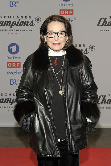 Nana Mouskouri