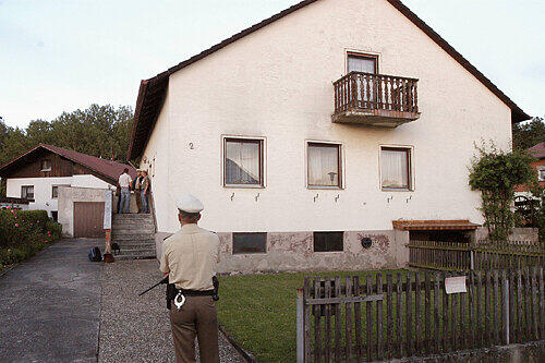 Schauplatz von zwei grausigen Bluttaten: Das Einfamilien-Haus im 1400-Seelen-Dorf Pirkensee bei Maxhütte.