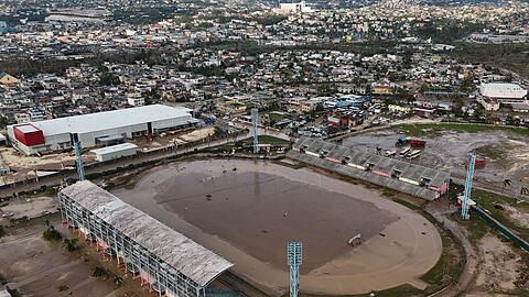Das Stadion in Montego Bay ist nach dem Hurrikan Melissa überflutet.