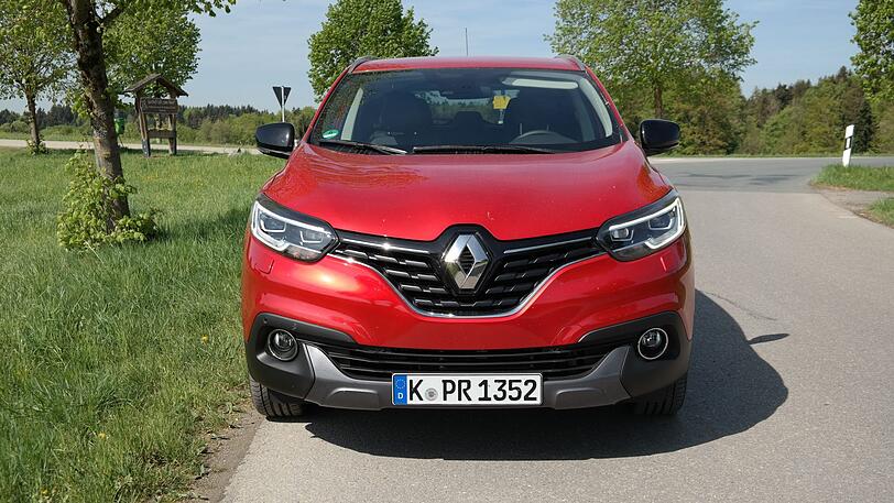 Auch der Kadjar trägt natürlich das aktuelle Renault-Gesicht.