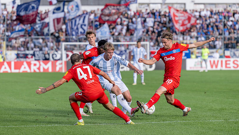 Hatte in der ersten H&auml;lfte eine gute Chance gegen Holstein Kiel: Fabio Wagner.