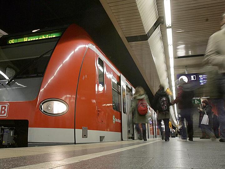 Lange ersehnt: die Express-S-Bahn zum Flughafen.