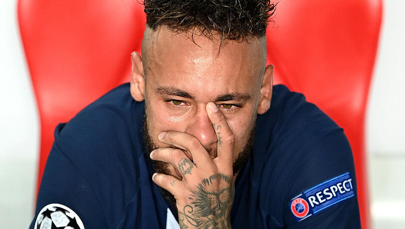 Bittere Finaltränen: Paris-Star Neymar. Bittere Finaltränen: Paris-Star Neymar.