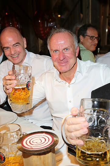Karl Heinz Rummenigge und Gianni Infantino (Fifa-Präsident)