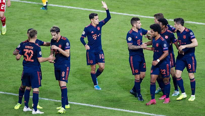 Die Bayern gewinnen bei Olympiakos Piräus mit 3:2. Die Bayern gewinnen bei Olympiakos Piräus mit 3:2.
